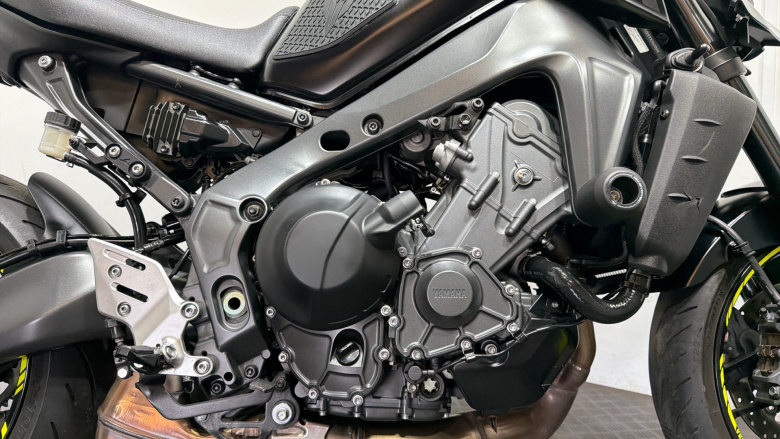 Yamaha Mt-09 (14MY)